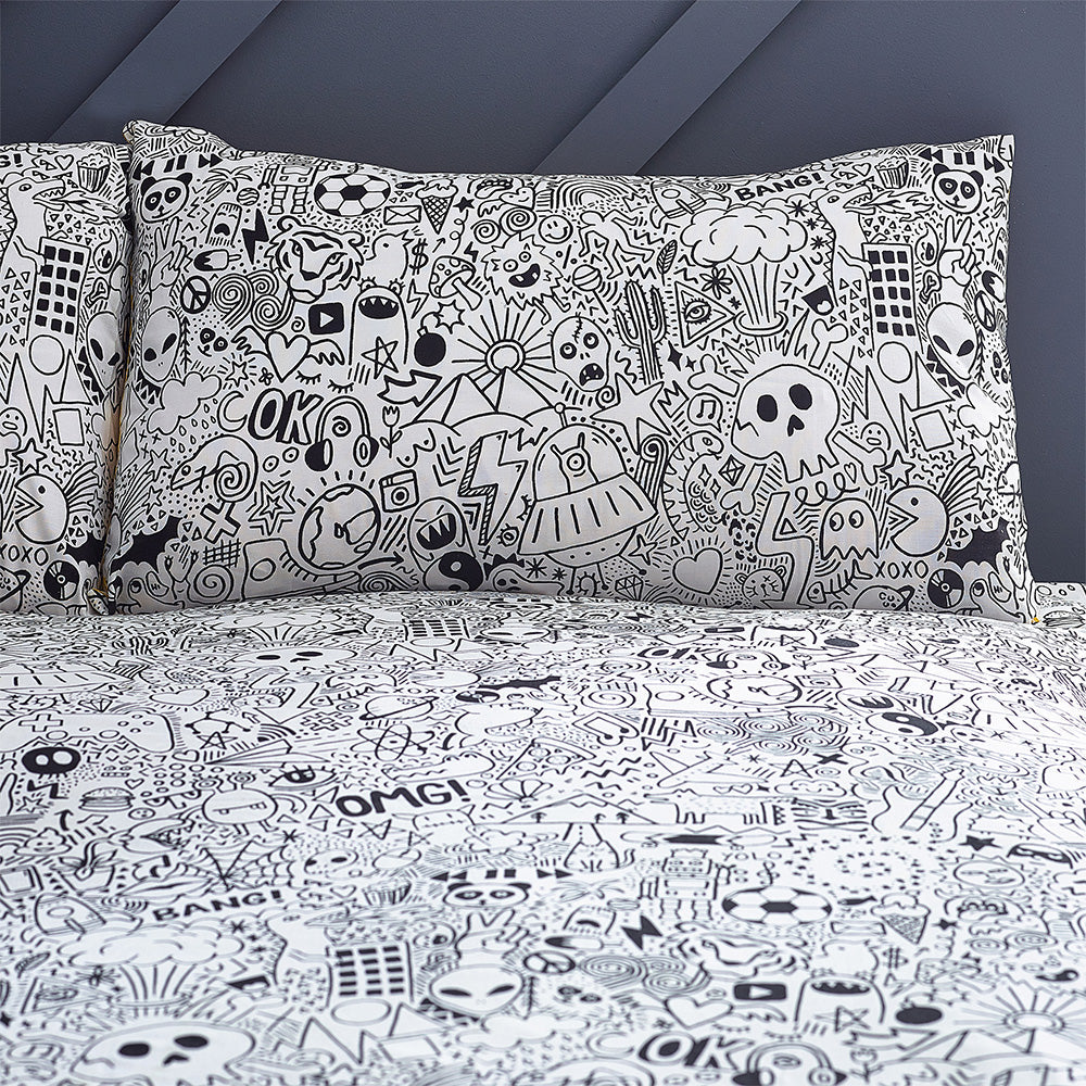Doodles Duvet Cover Set White/Black